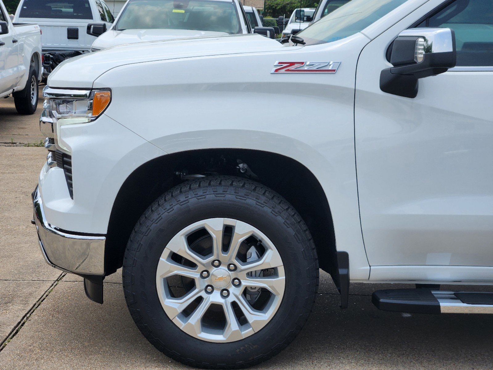 2024 Chevrolet Silverado 1500 LTZ 8