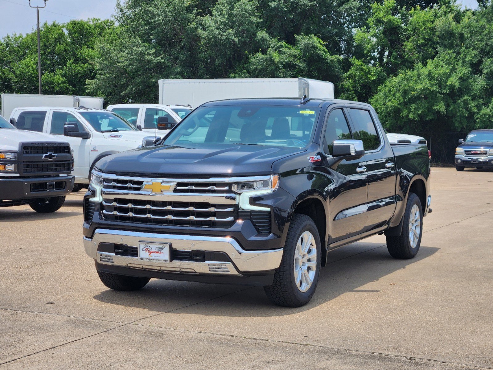 2024 Chevrolet Silverado 1500 LTZ 2