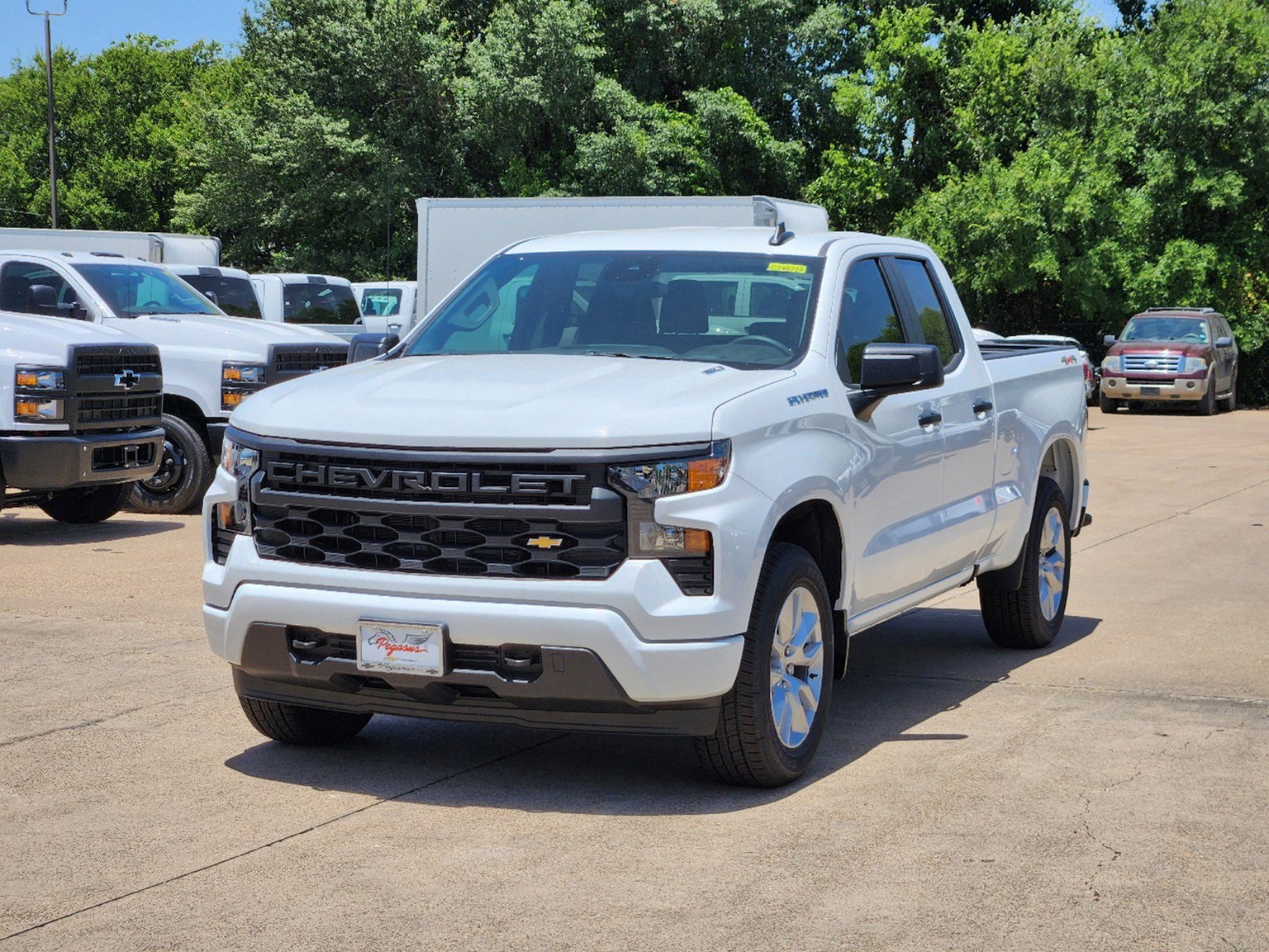 2024 Chevrolet Silverado 1500 Custom 2