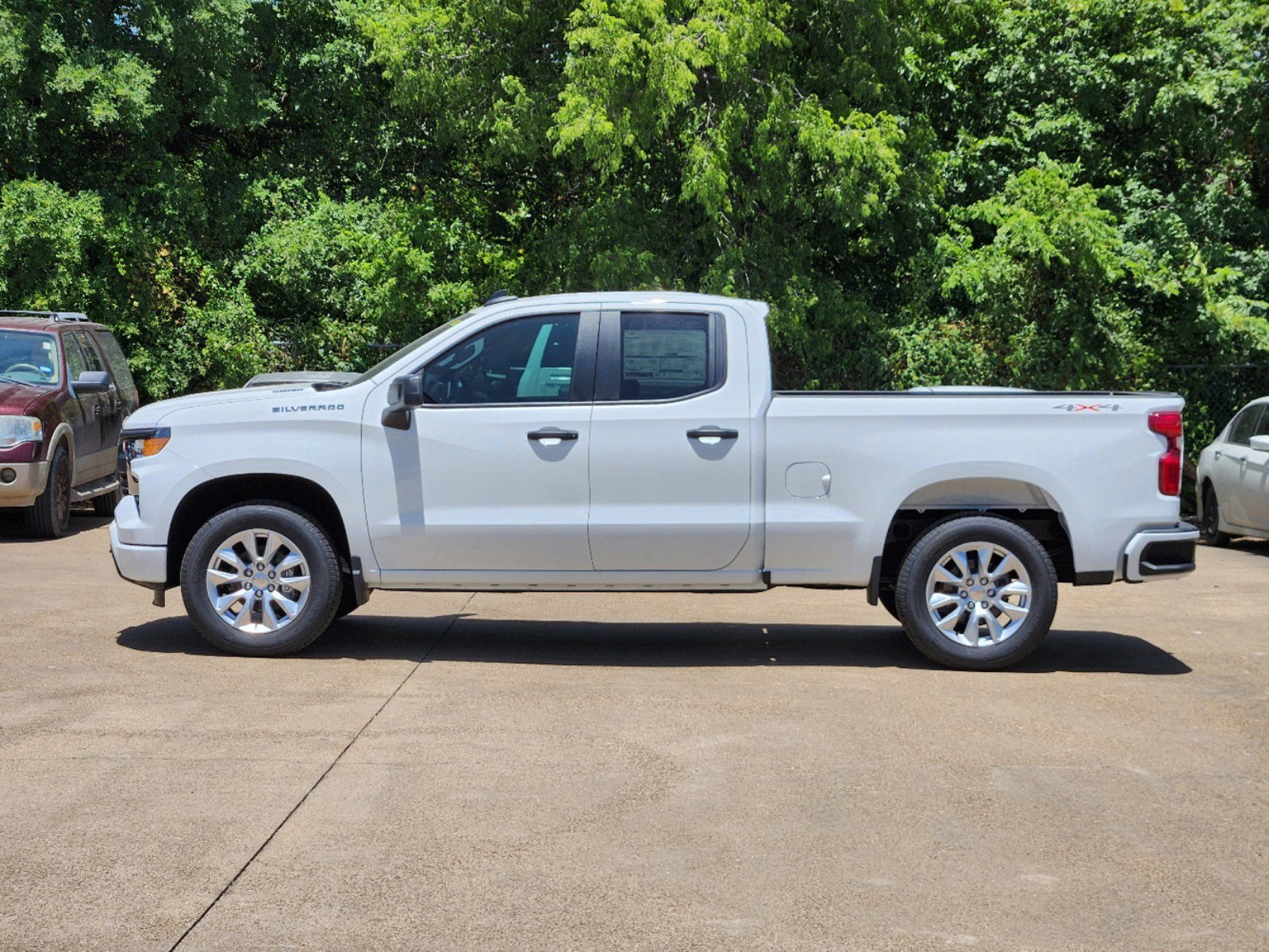 2024 Chevrolet Silverado 1500 Custom 3