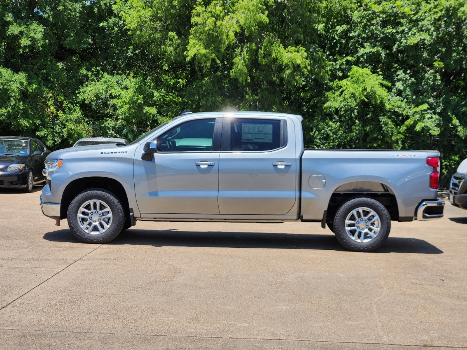 2024 Chevrolet Silverado 1500 LT 3