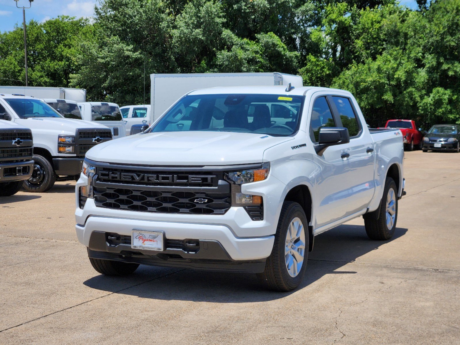 2024 Chevrolet Silverado 1500 Custom 2