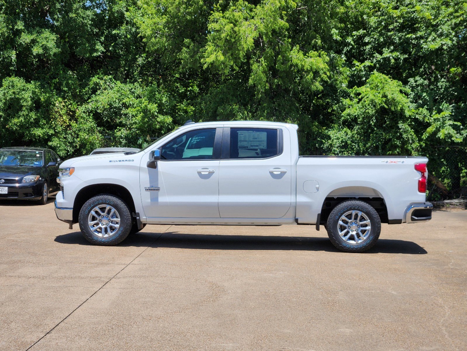 2024 Chevrolet Silverado 1500 LT 3