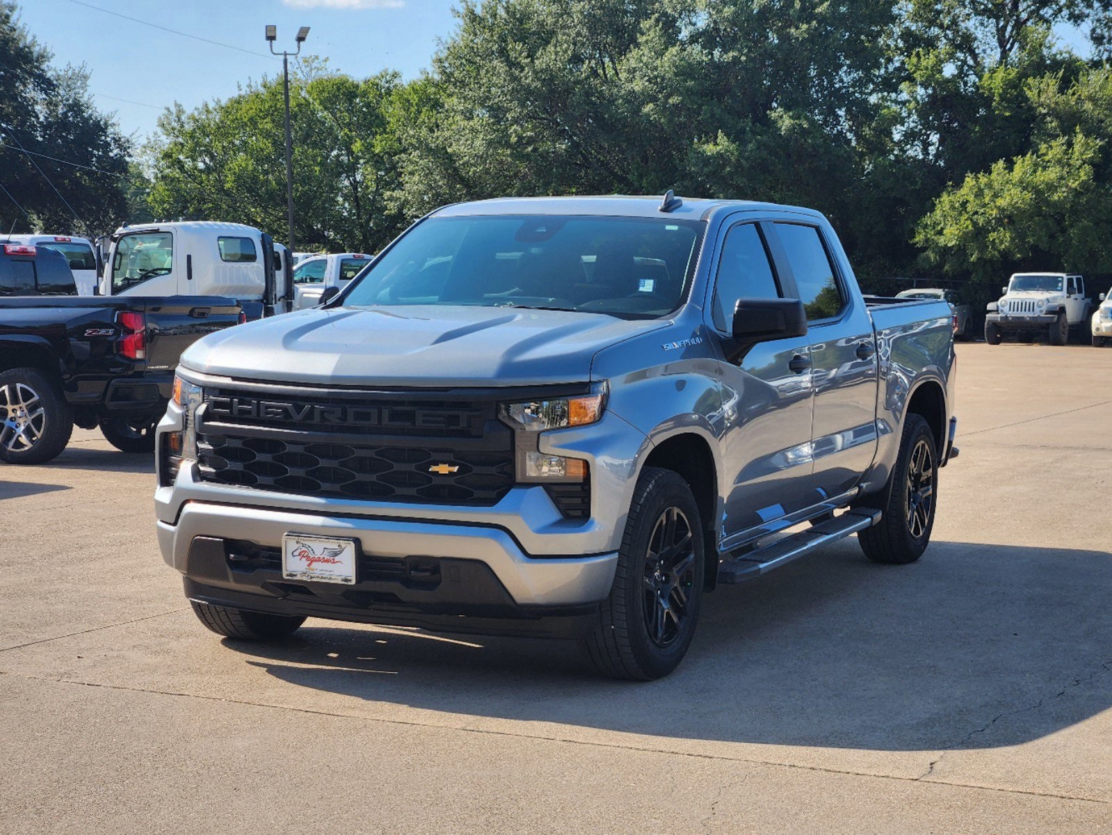 2024 Chevrolet Silverado 1500 Custom 2