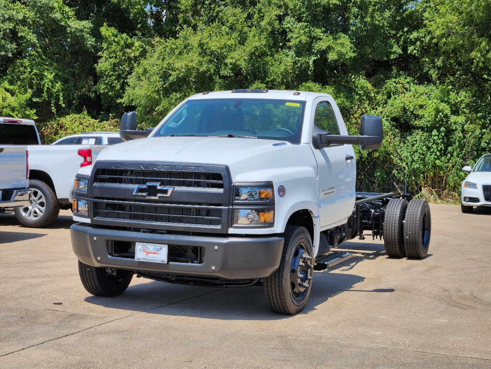 2024 Chevrolet Silverado 1500 Work Truck 2