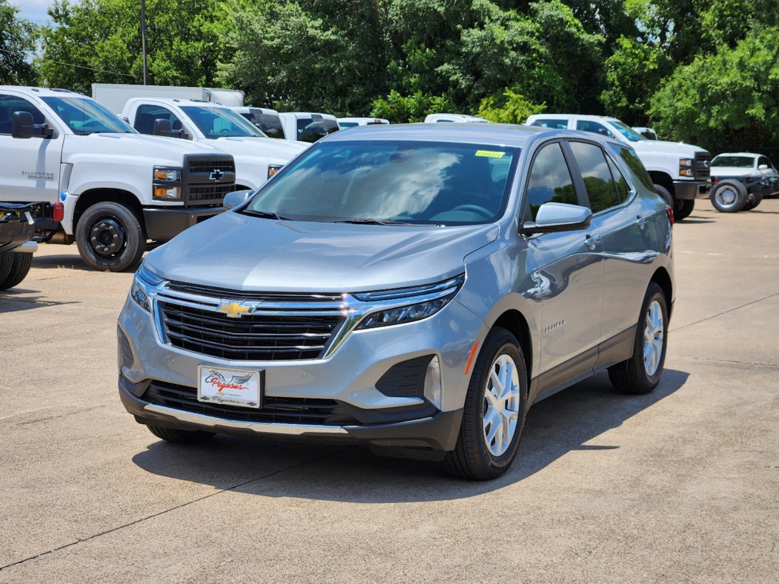 2024 Chevrolet Equinox LT 2