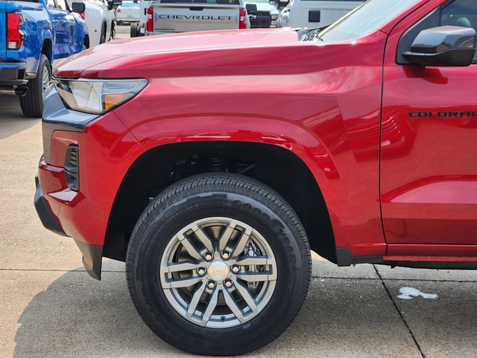 2024 Chevrolet Colorado LT 8