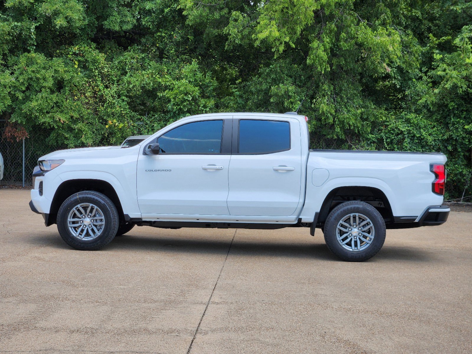 2024 Chevrolet Colorado LT 3