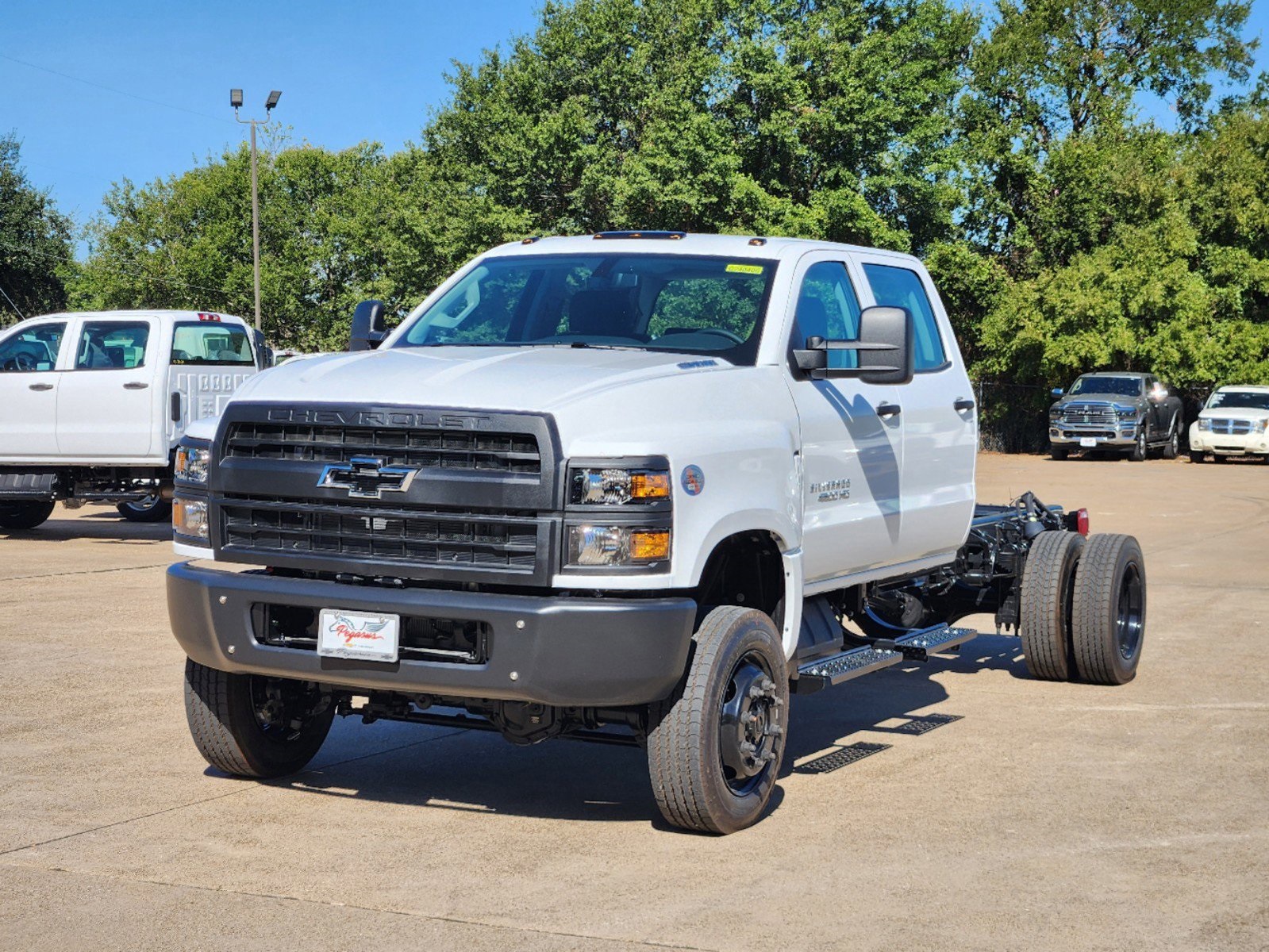 2024 Chevrolet Silverado 4500HD Work Truck 2