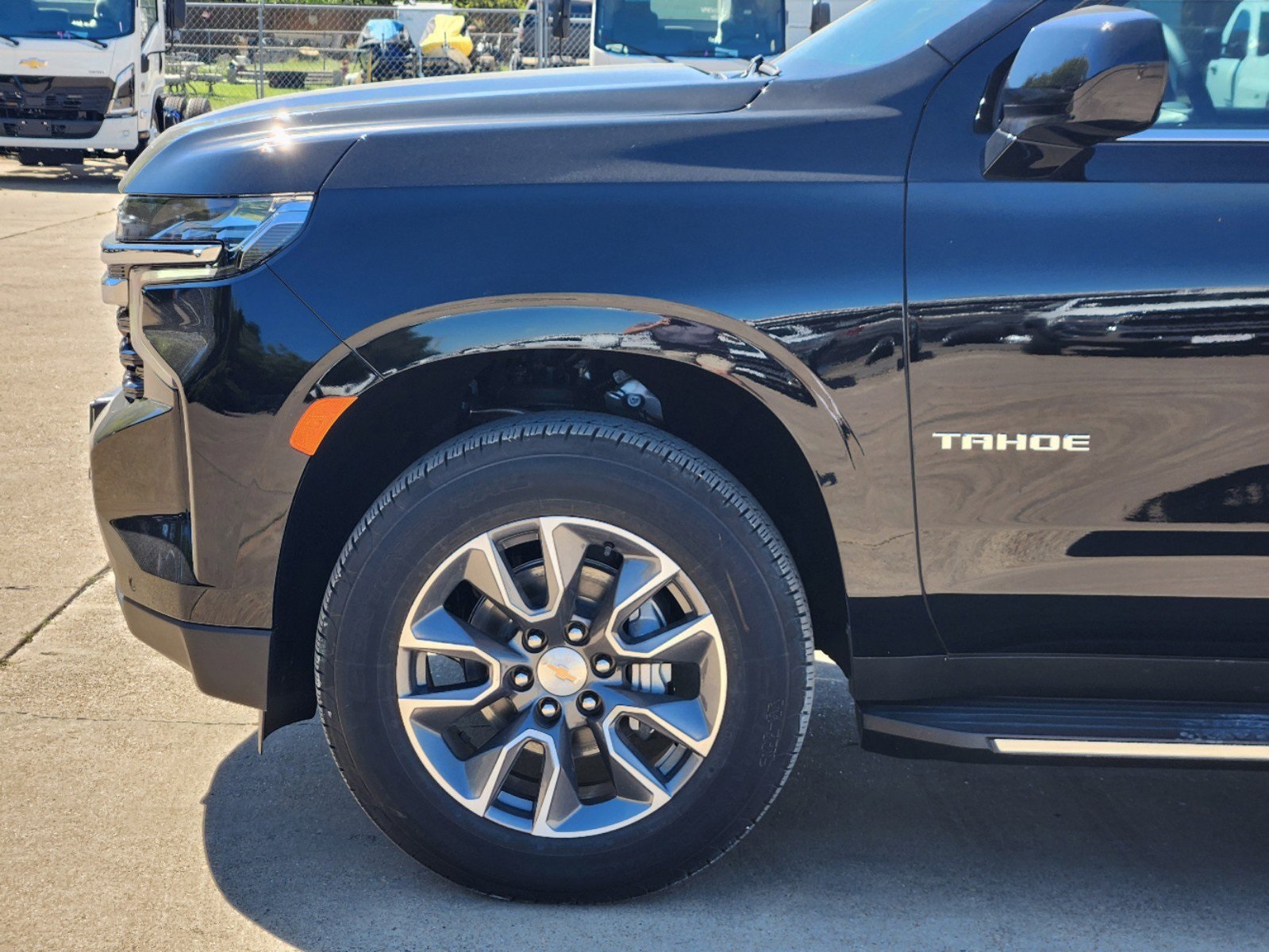 2024 Chevrolet Tahoe LS 8