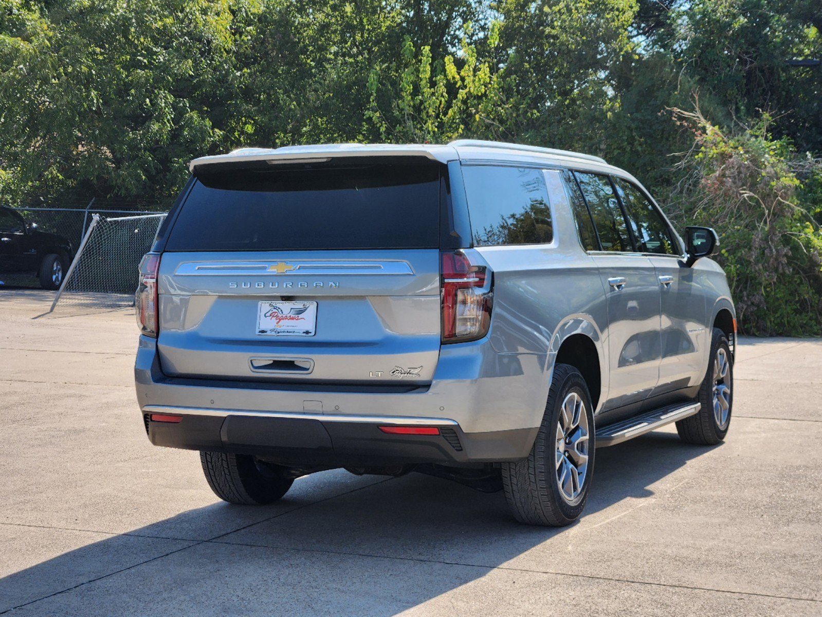 2024 Chevrolet Suburban LT 5