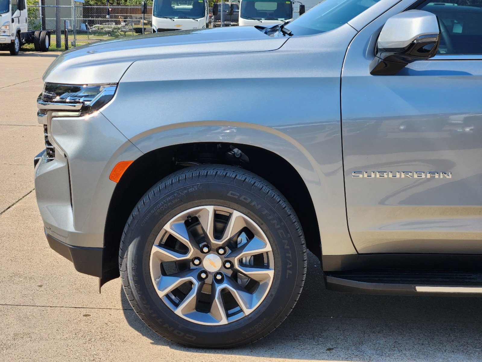 2024 Chevrolet Suburban LT 8