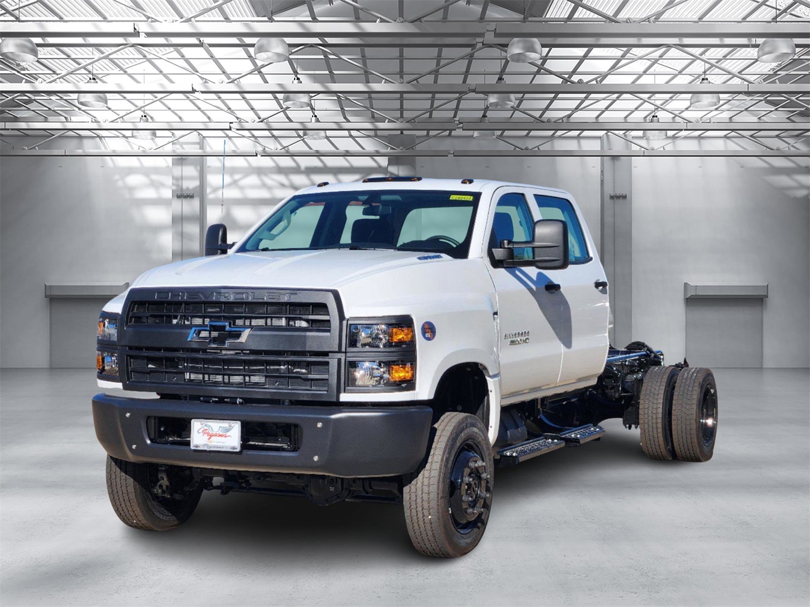 2024 Chevrolet Silverado 4500HD Work Truck 2