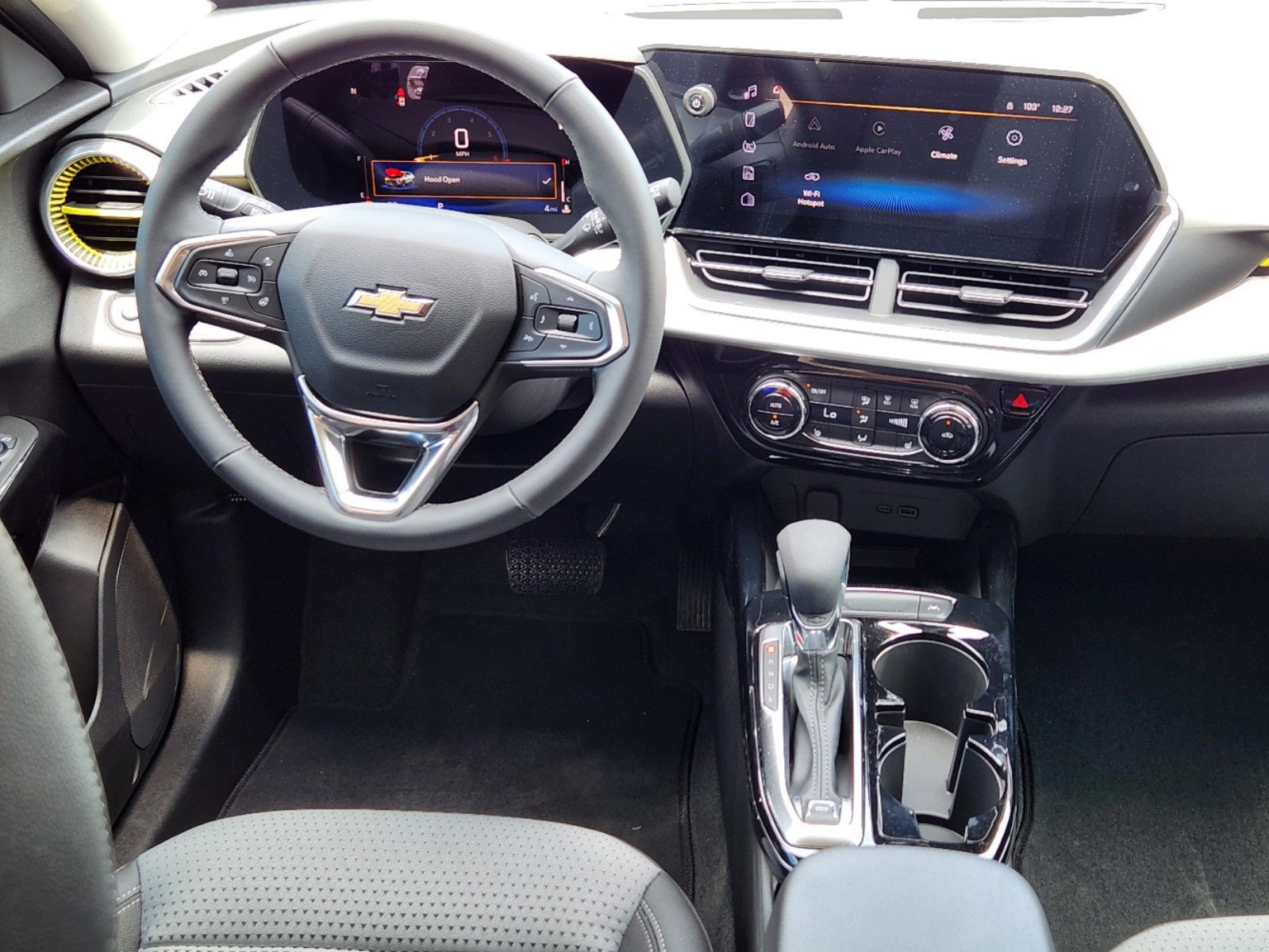 2025 Chevrolet Trax LT 26