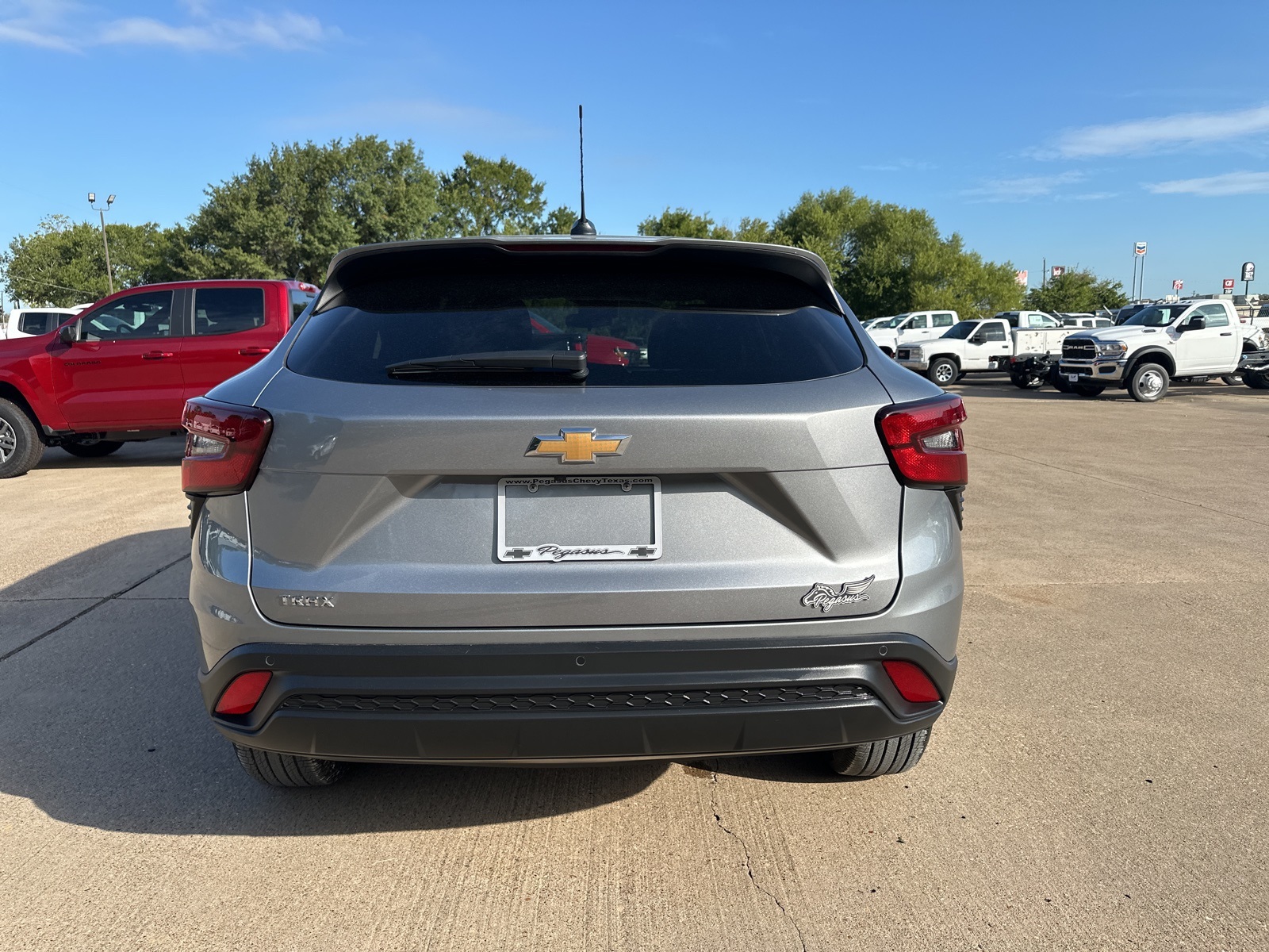 2025 Chevrolet Trax LS 3