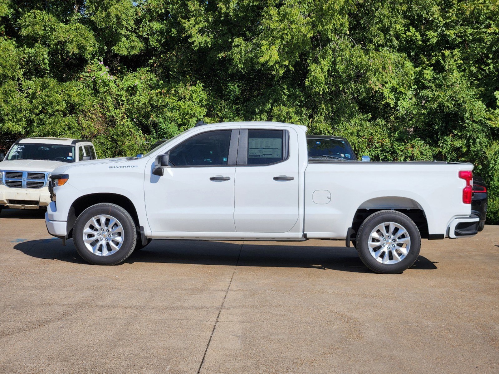 2025 Chevrolet Silverado 1500 Custom 3