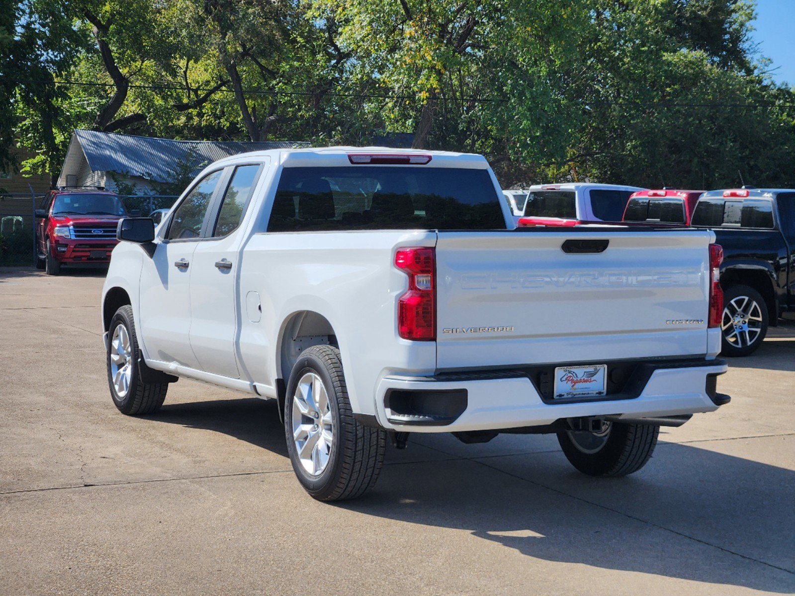 2025 Chevrolet Silverado 1500 Custom 4