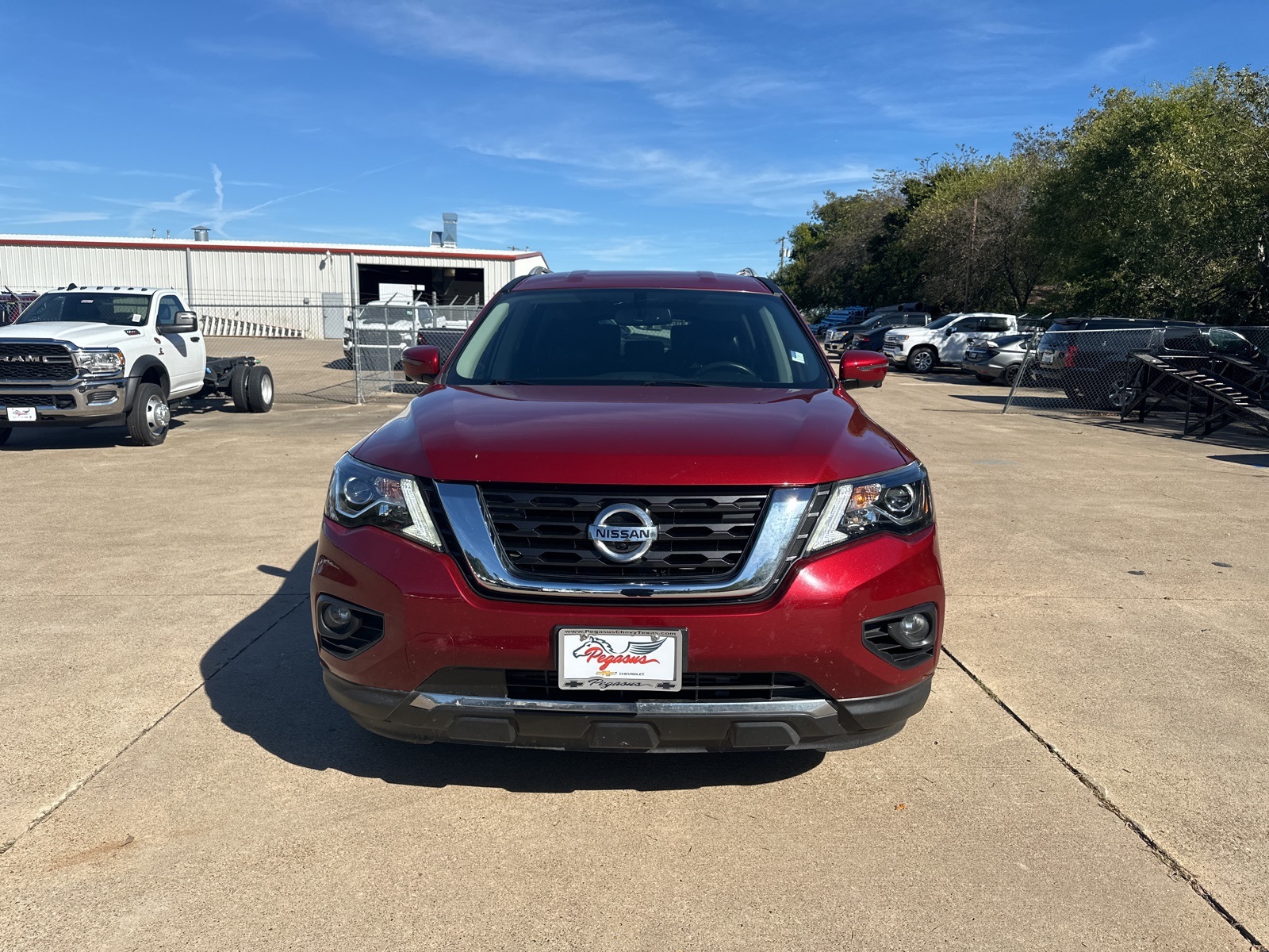 2019 Nissan Pathfinder SL 2