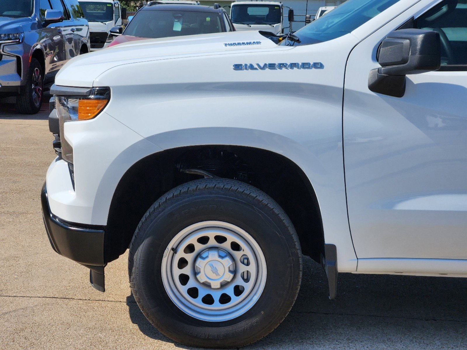 2025 Chevrolet Silverado 1500 WT 8