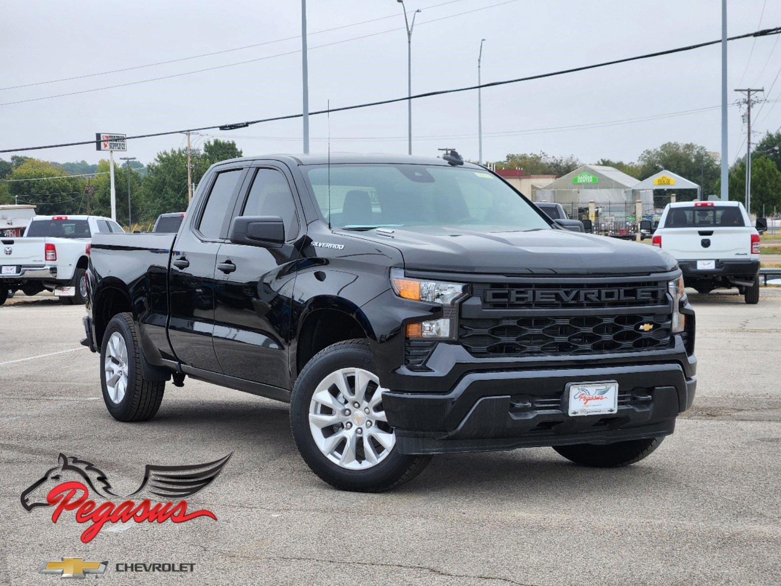 2025 Chevrolet Silverado 1500 Custom 1