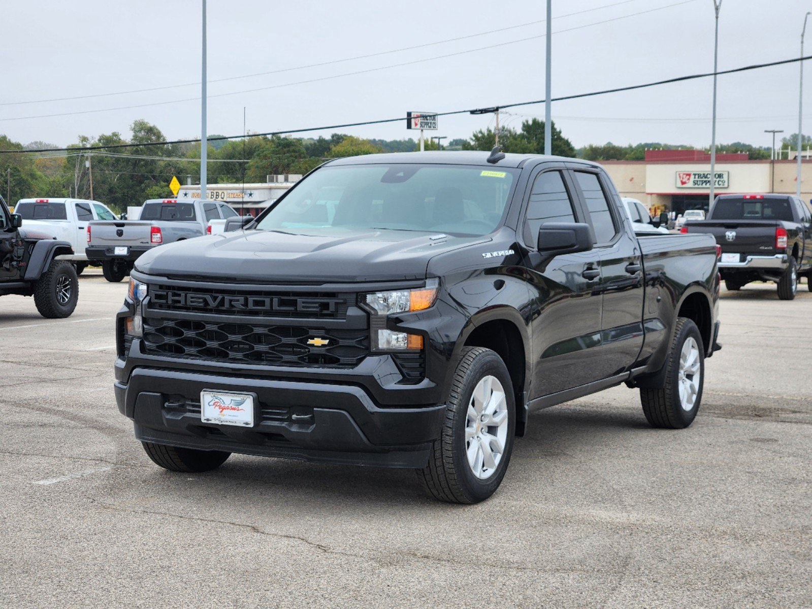 2025 Chevrolet Silverado 1500 Custom 2