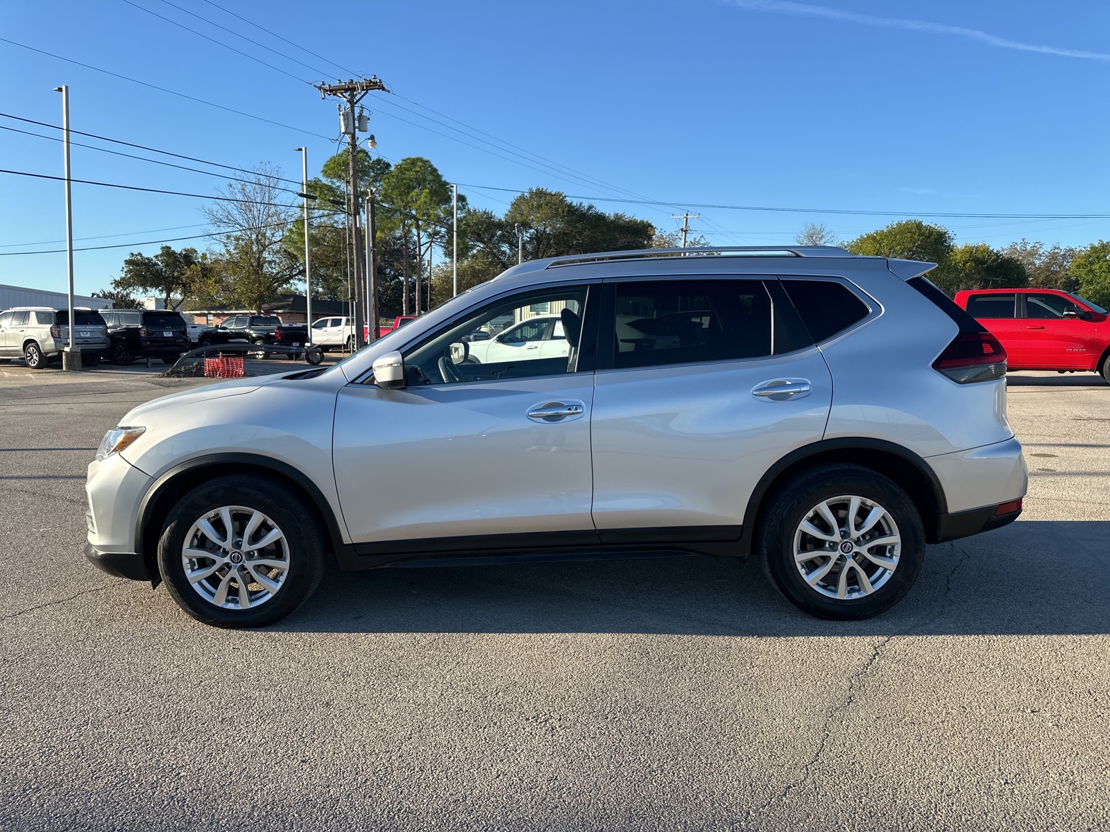 2019 Nissan Rogue SV 5