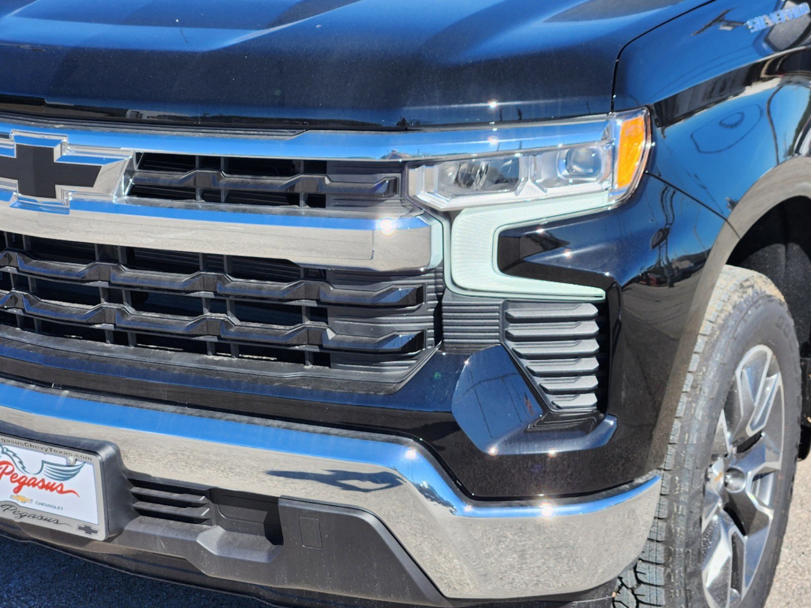 2025 Chevrolet Silverado 1500 LT 7