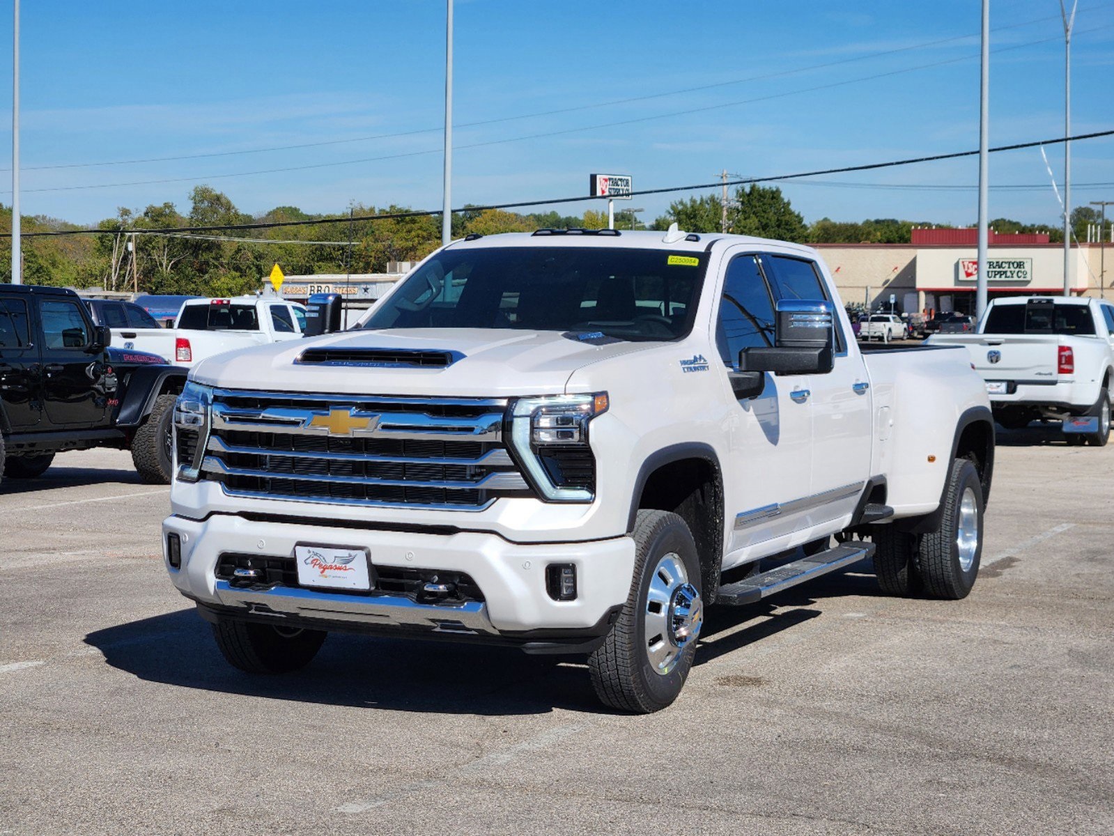 2025 Chevrolet Silverado 3500HD High Country 2