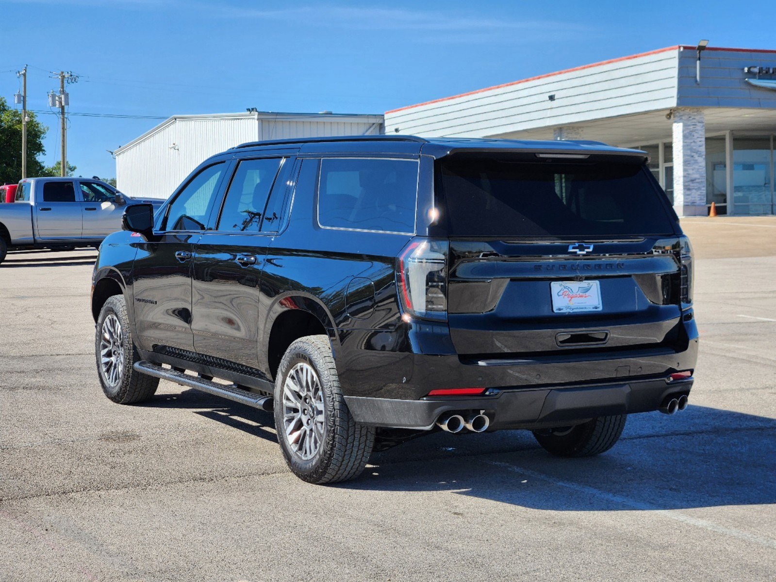 2025 Chevrolet Suburban Z71 4