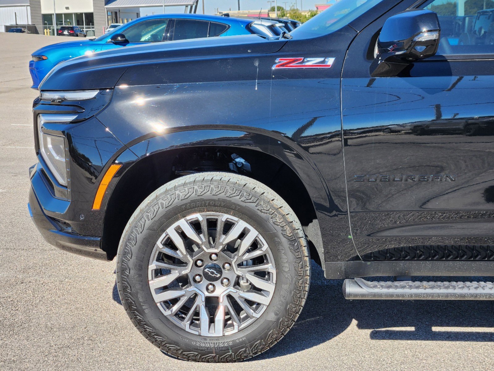 2025 Chevrolet Suburban Z71 8