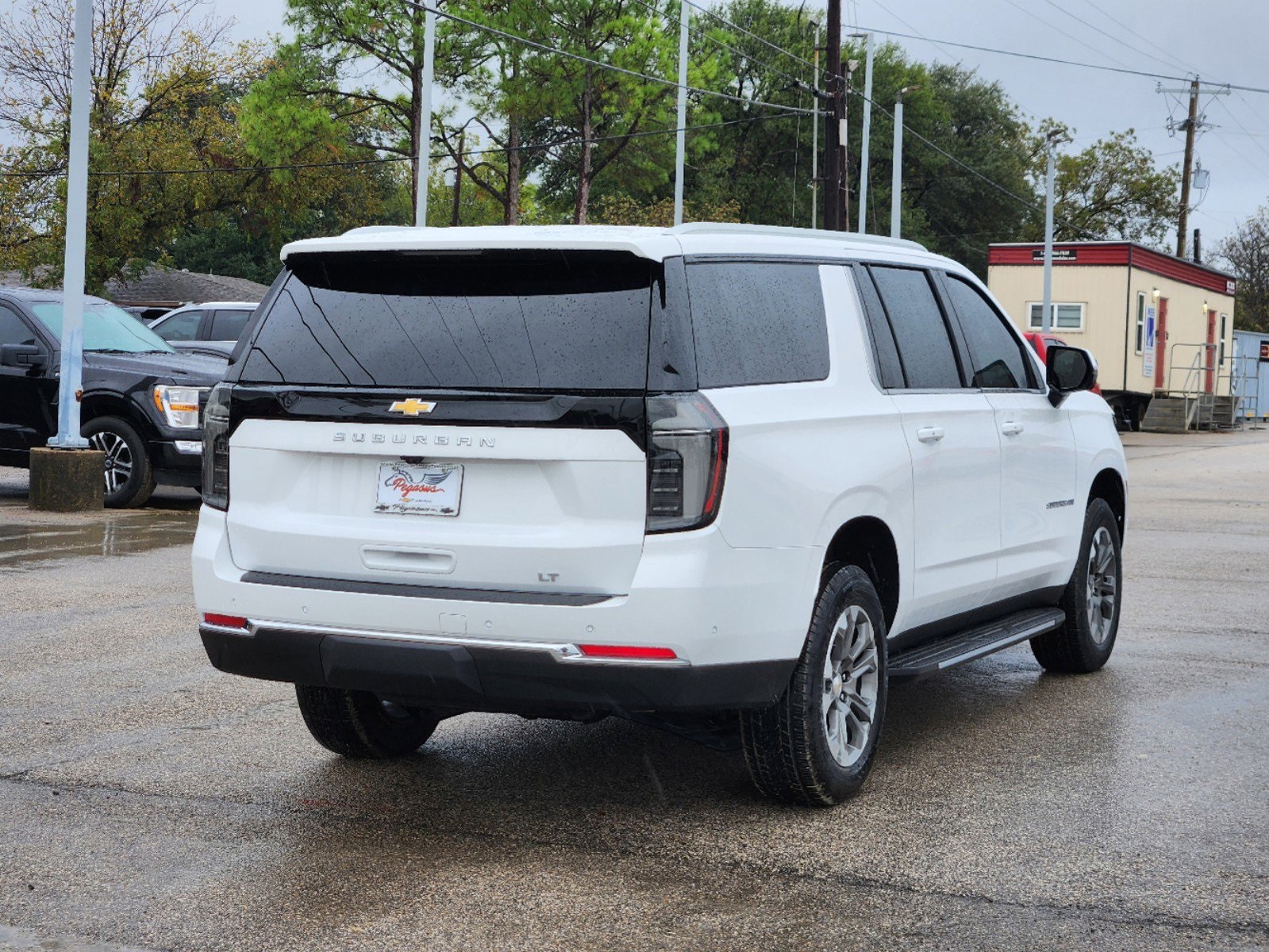 2025 Chevrolet Suburban LT 5