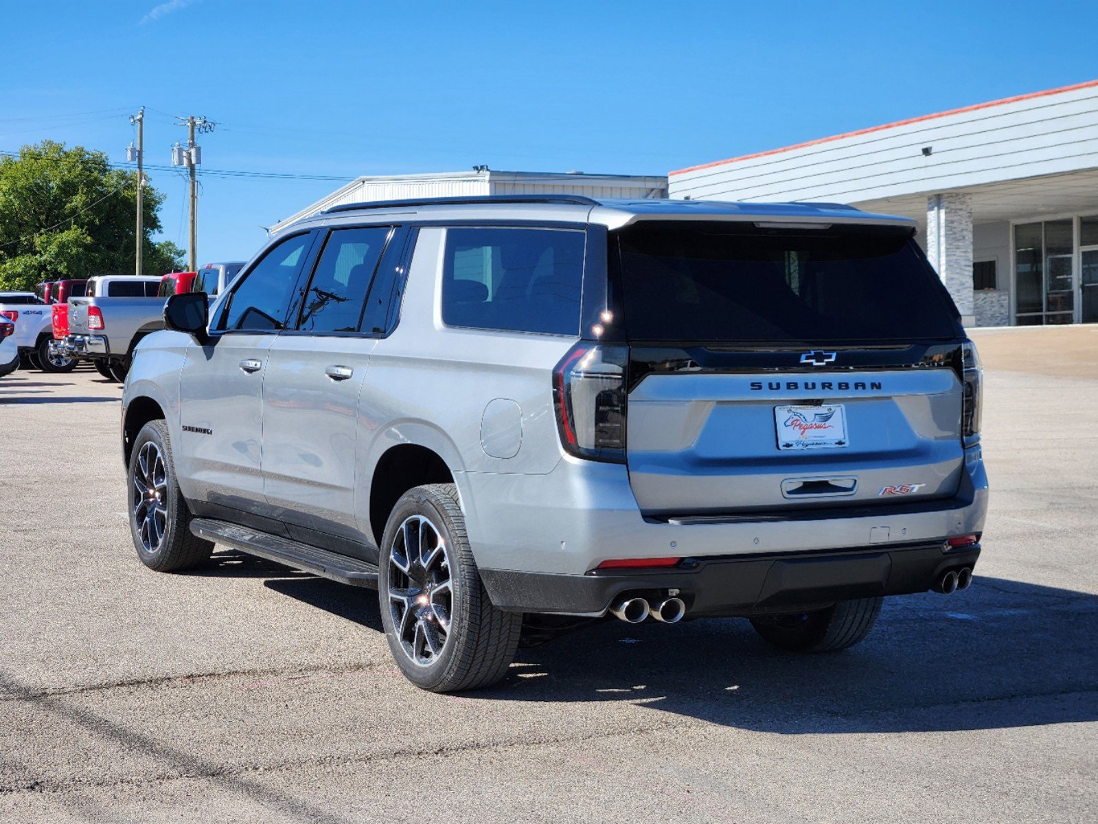 2025 Chevrolet Suburban RST 4