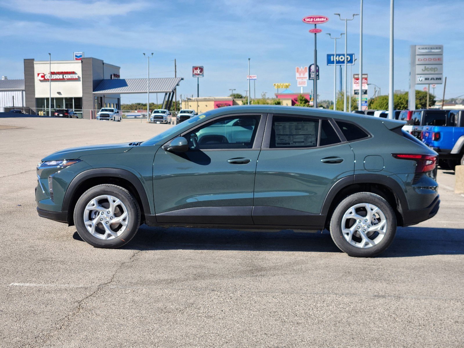 2025 Chevrolet Trax LS 3