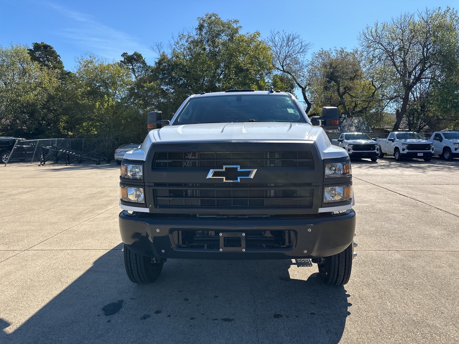 2023 Chevrolet Silverado 4500HD Work Truck 2