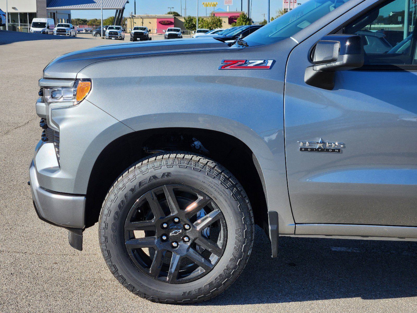 2025 Chevrolet Silverado 1500 RST 8