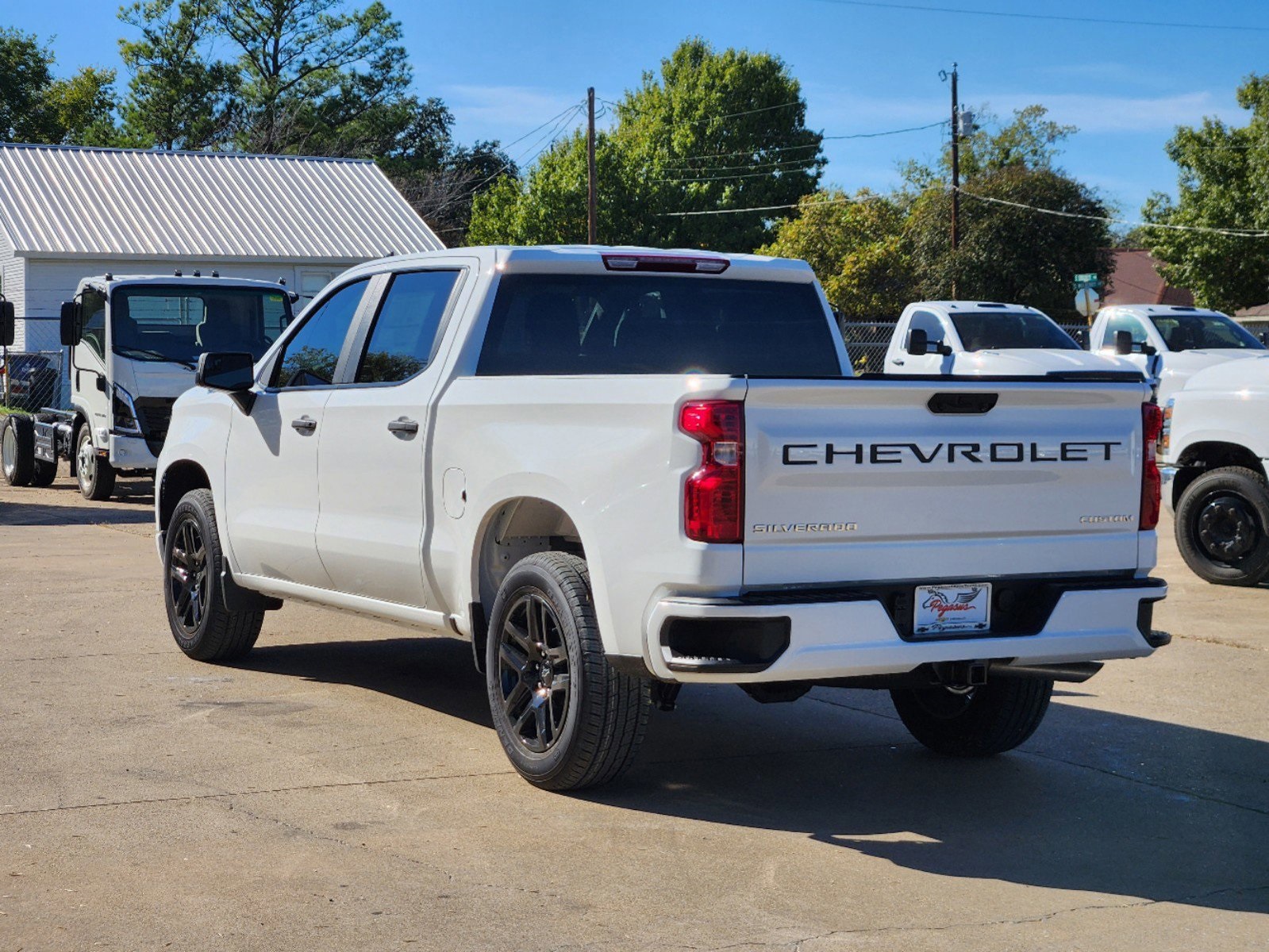 2025 Chevrolet Silverado 1500 Custom 4