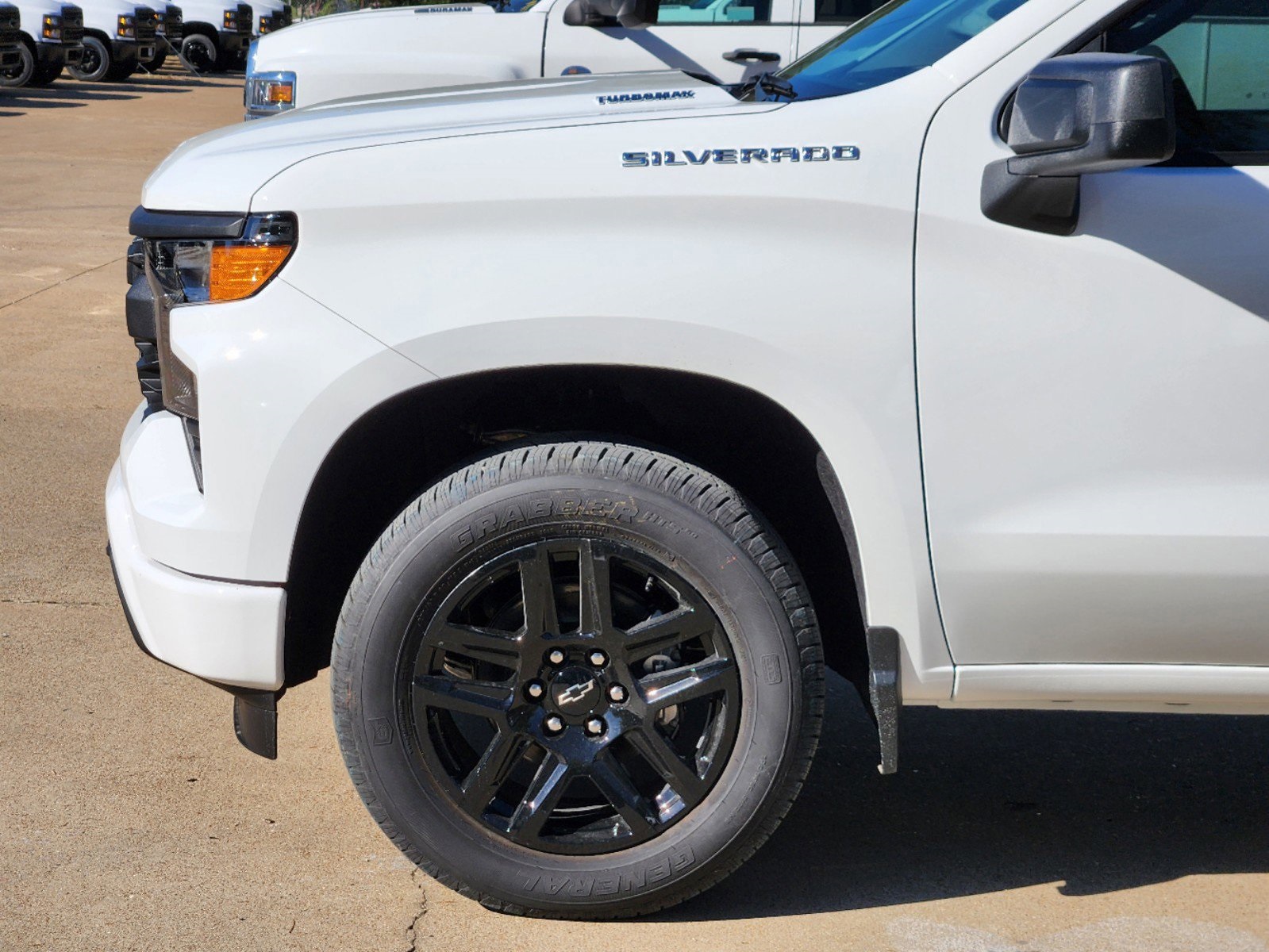 2025 Chevrolet Silverado 1500 Custom 8