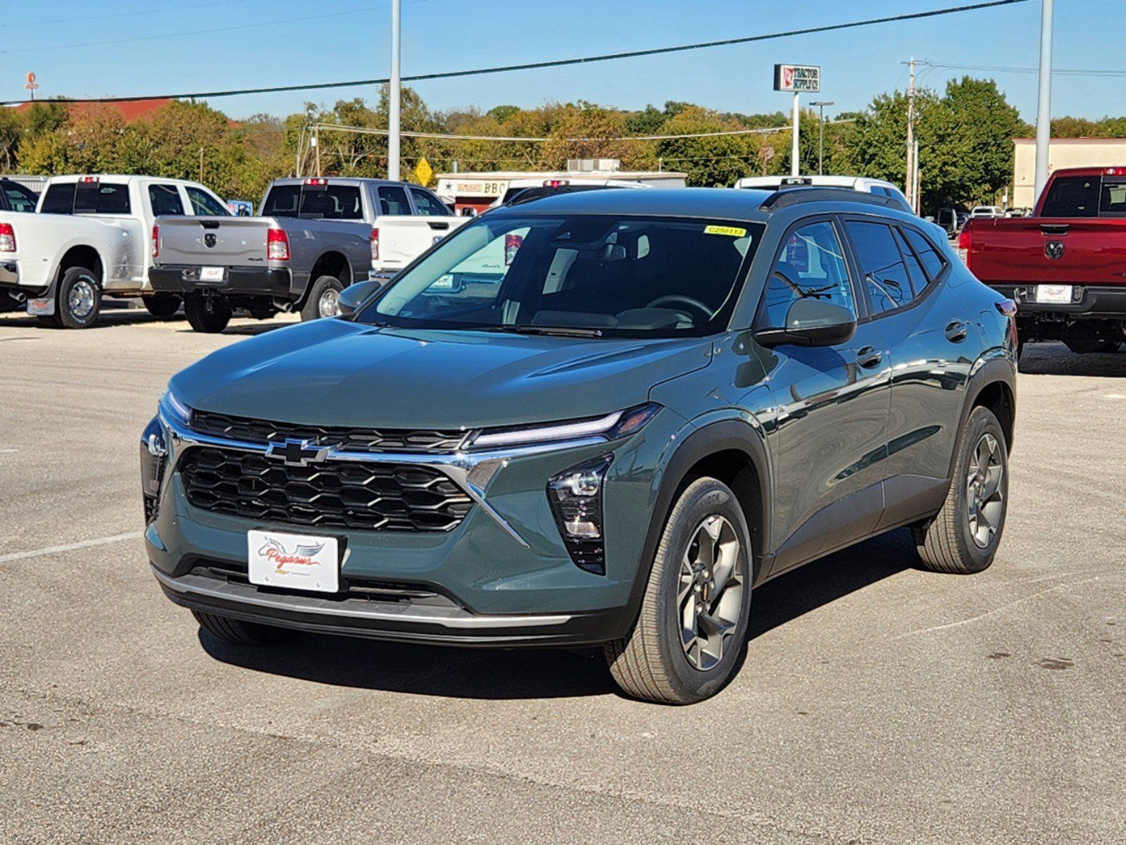 2025 Chevrolet Trax LT 2