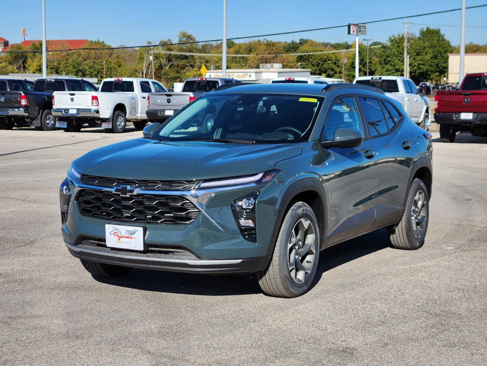 2025 Chevrolet Trax LT 2