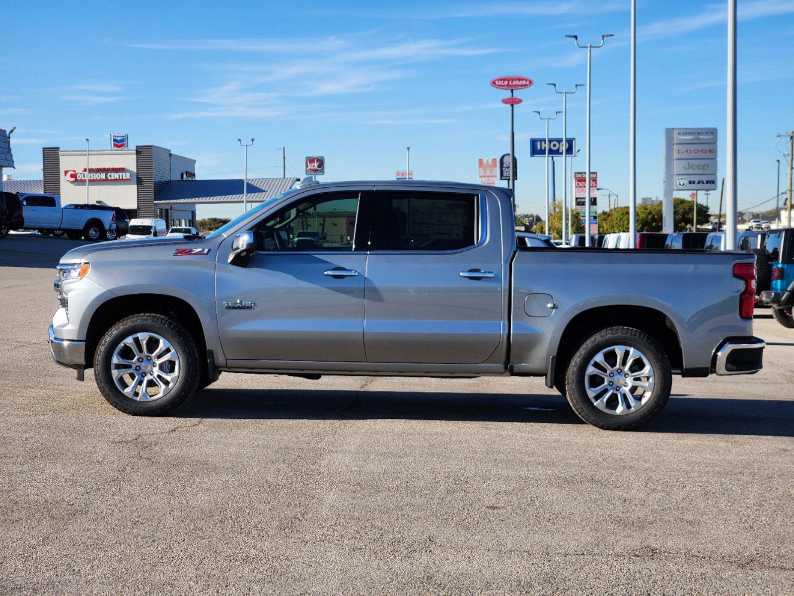 2025 Chevrolet Silverado 1500 LTZ 3