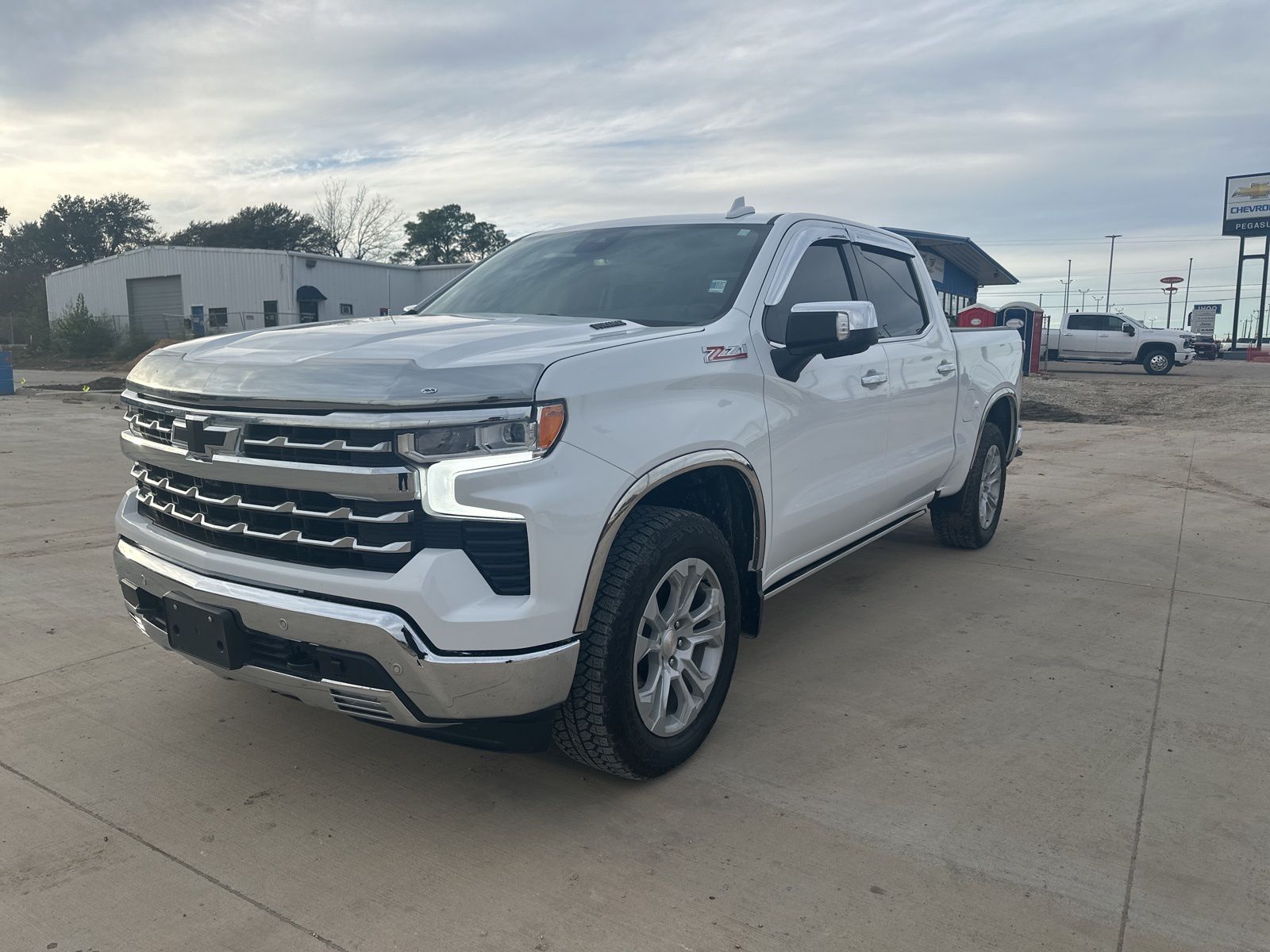 2022 Chevrolet Silverado 1500 LTZ 1