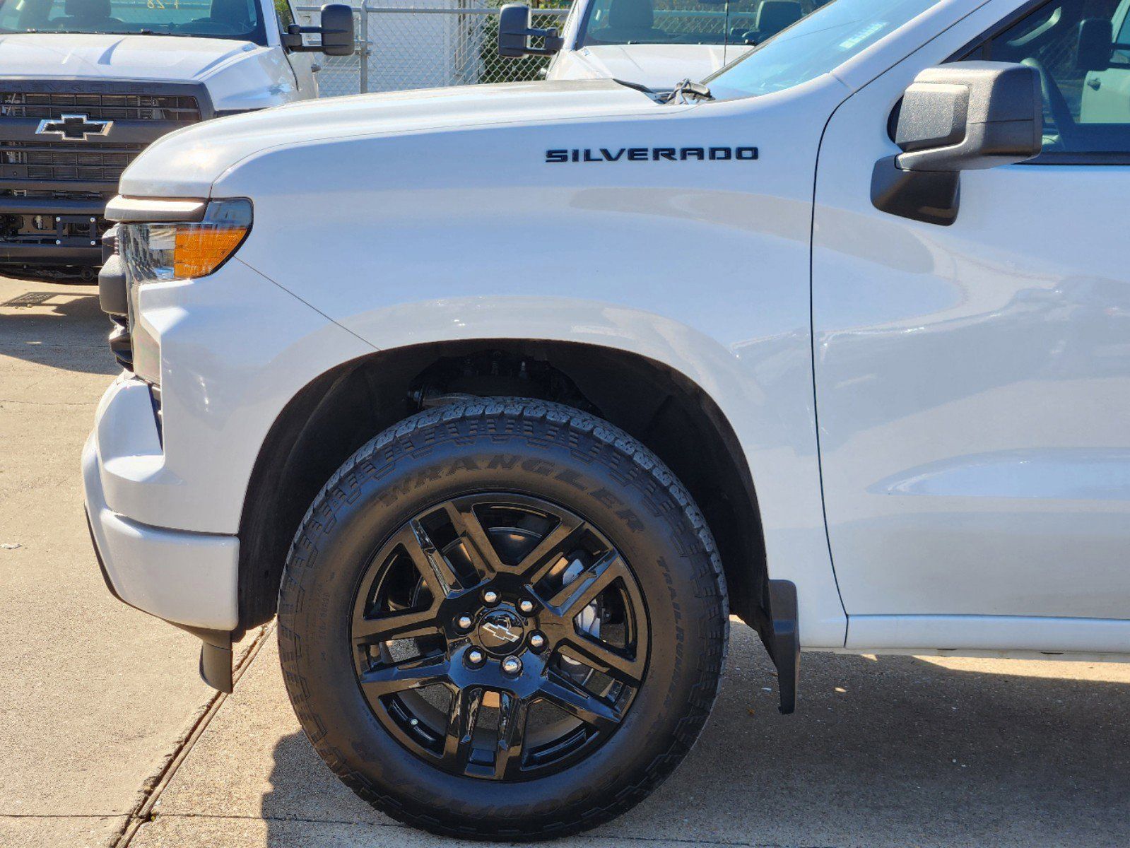 2023 Chevrolet Silverado 1500 Custom 8