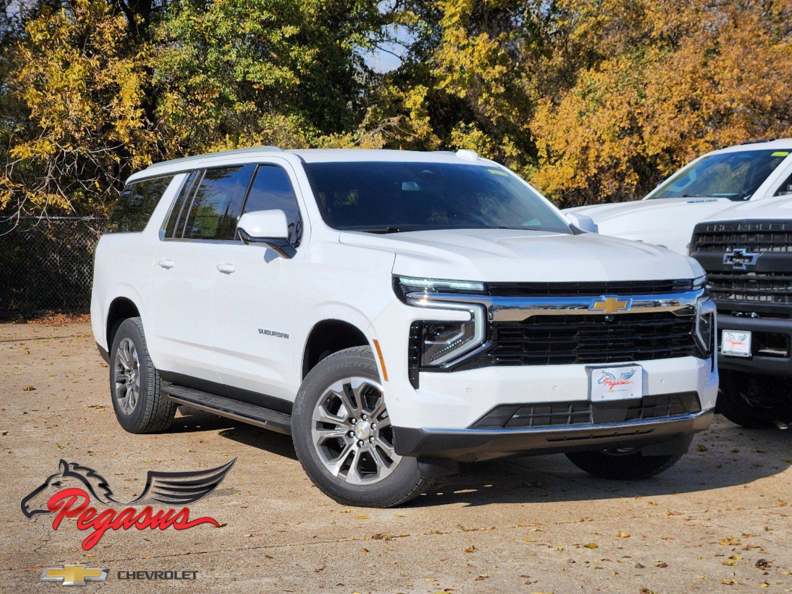 2025 Chevrolet Suburban LS 1