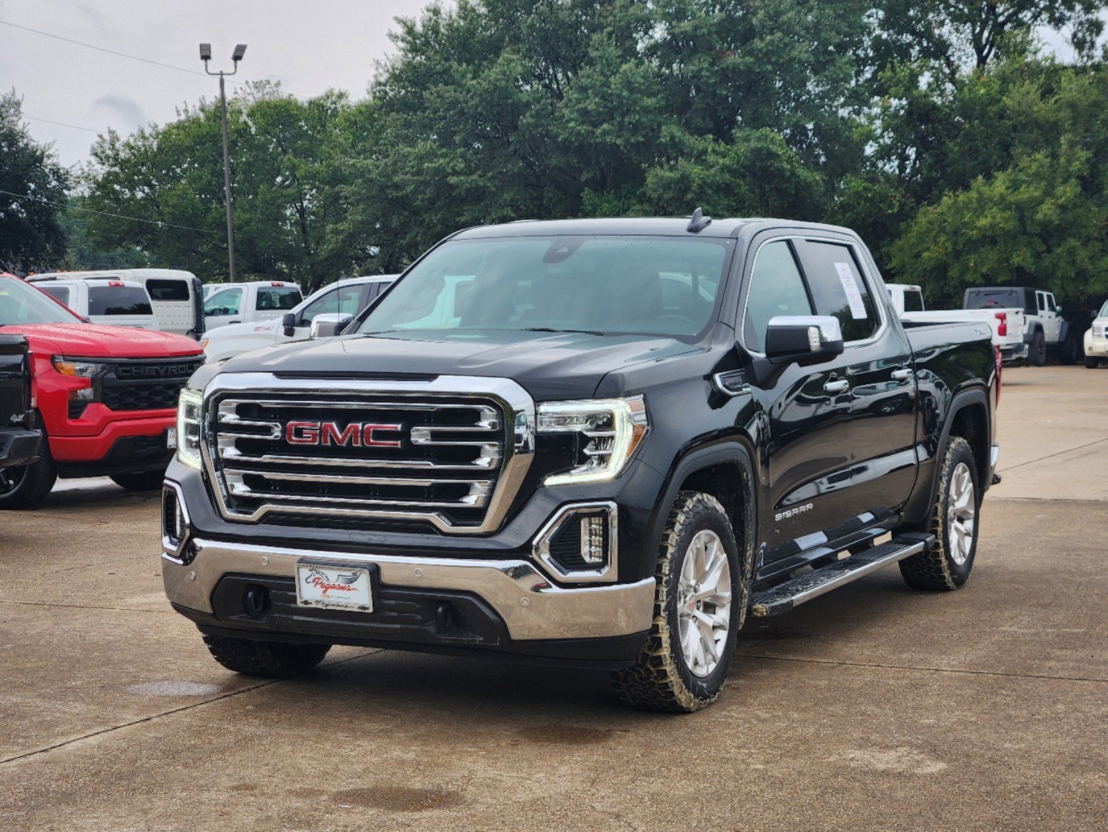 2021 GMC Sierra 1500 SLT 2