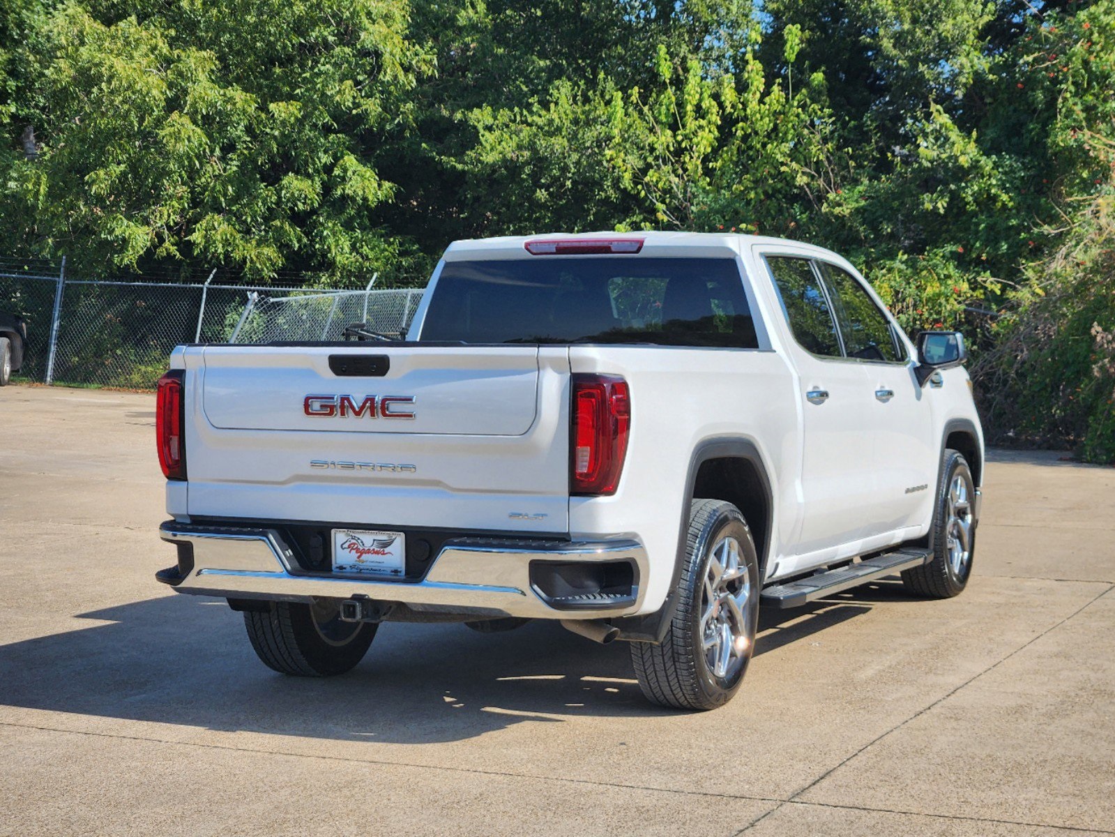 2023 GMC Sierra 1500 SLT 5