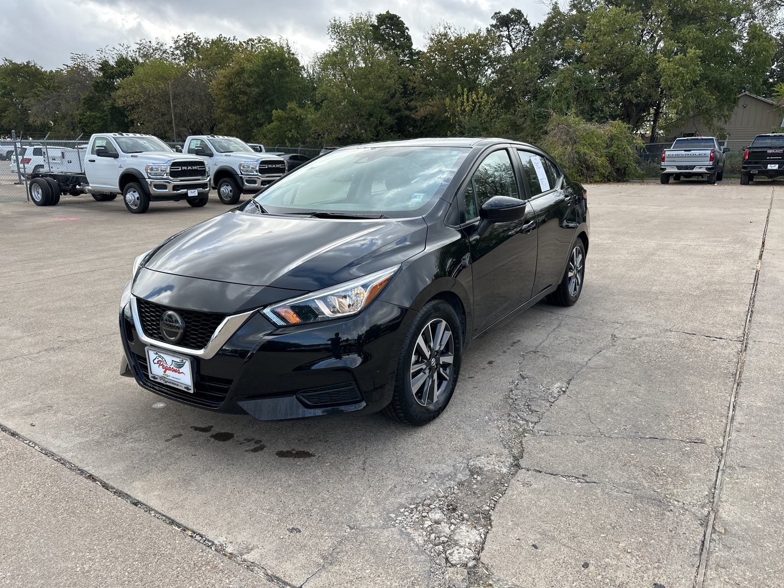 2021 Nissan Versa 1.6 SV 1