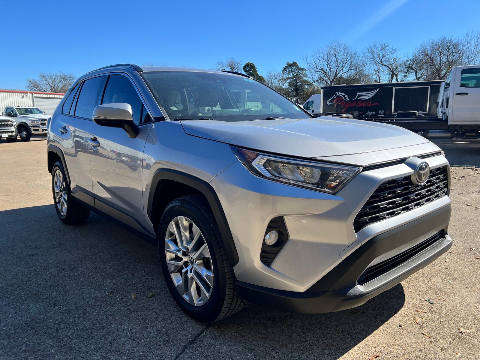 2020 Toyota RAV4 XLE Premium 11