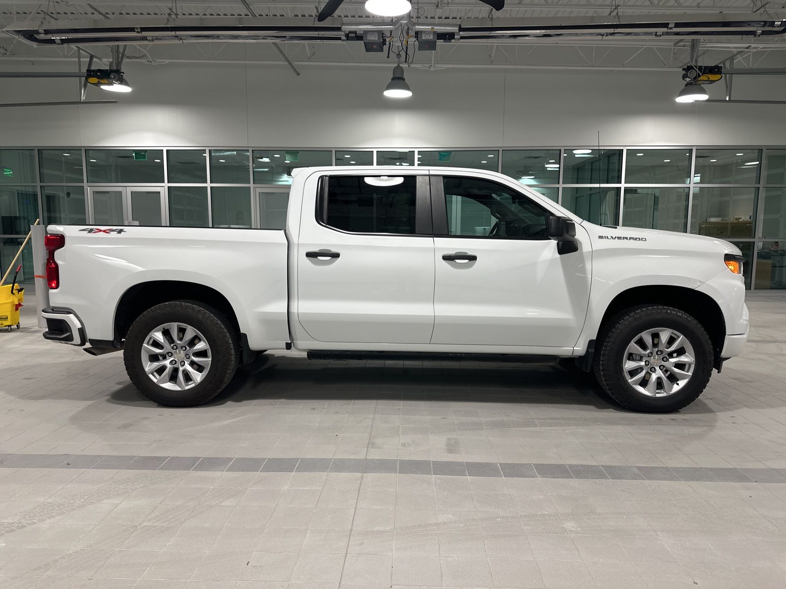 2023 Chevrolet Silverado 1500 Custom 3