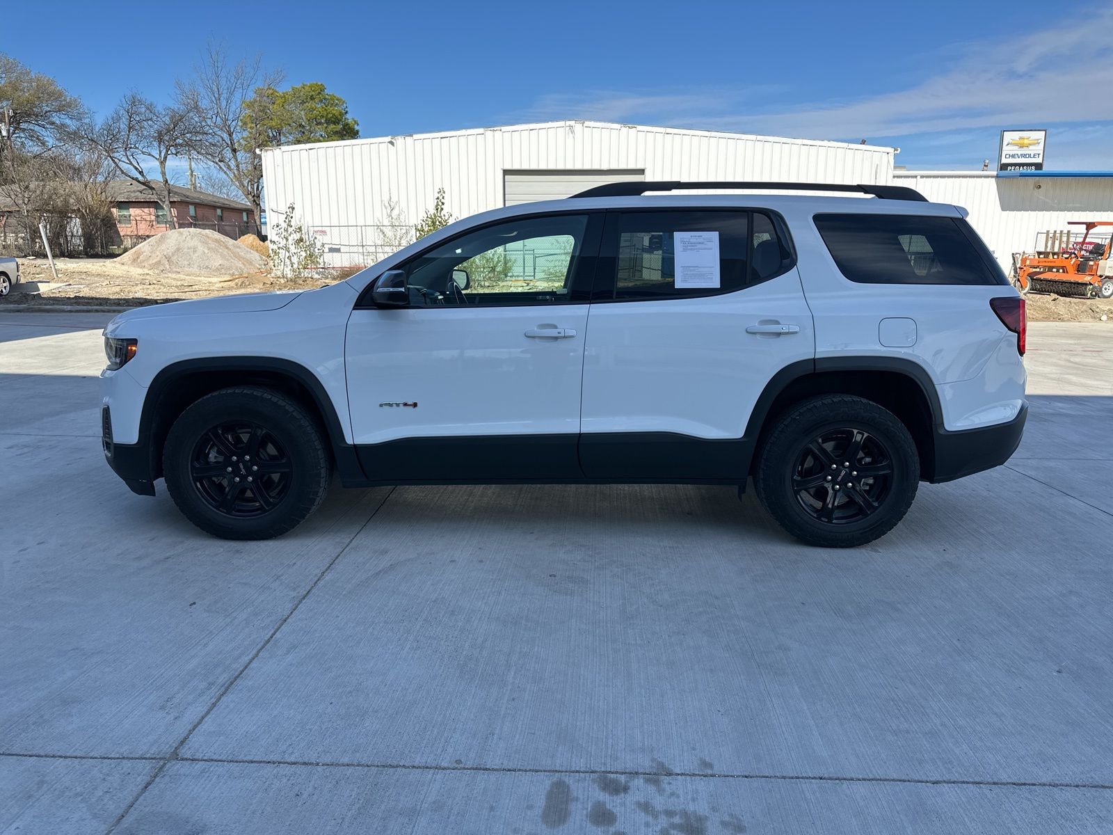 2023 GMC Acadia AT4 5