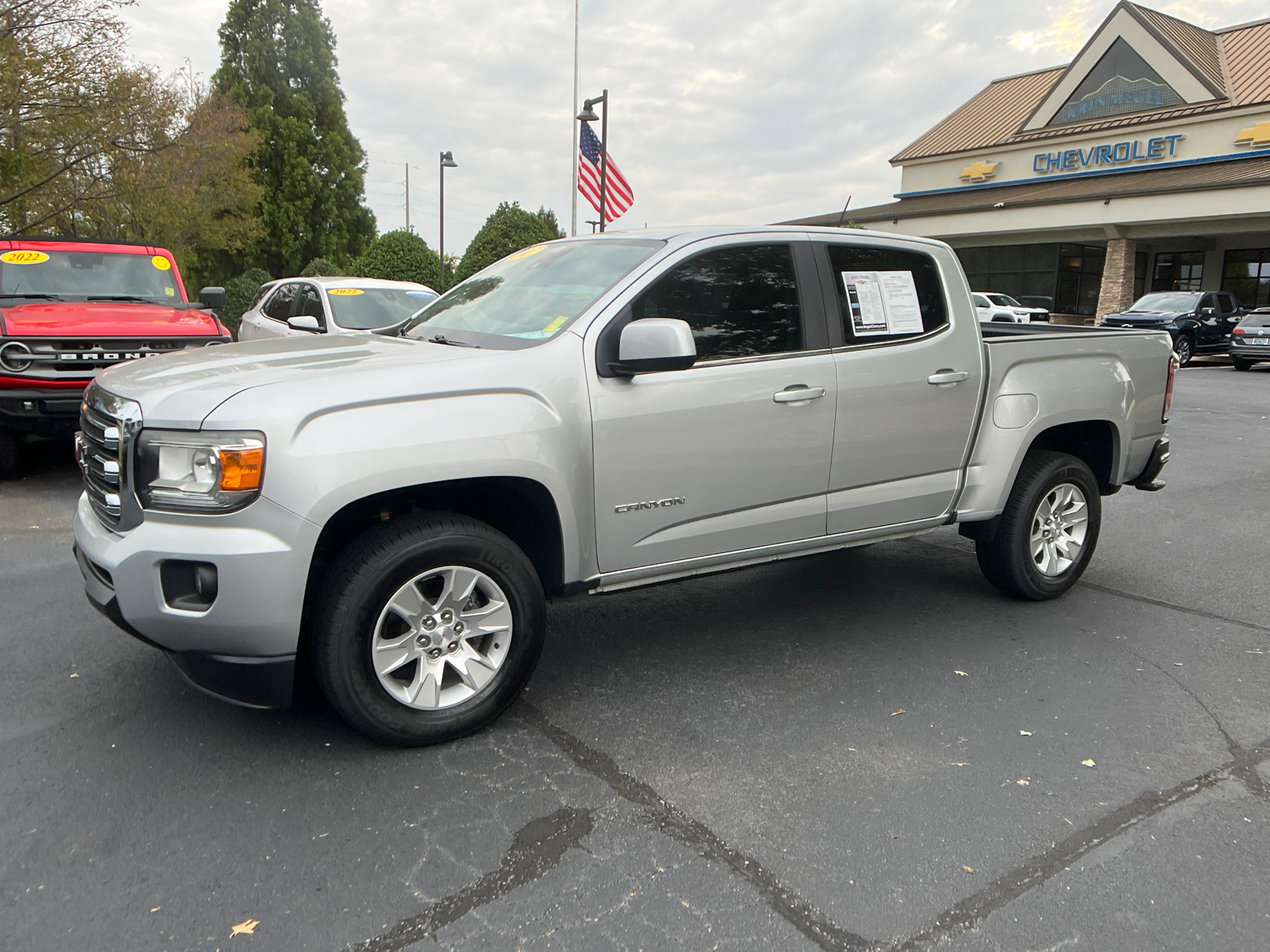 2017 GMC Canyon 2WD SLE 1